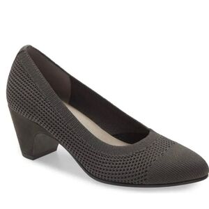 EILEEN FISHERKISS KNIT SOCK PUMPS SIZE 7.5